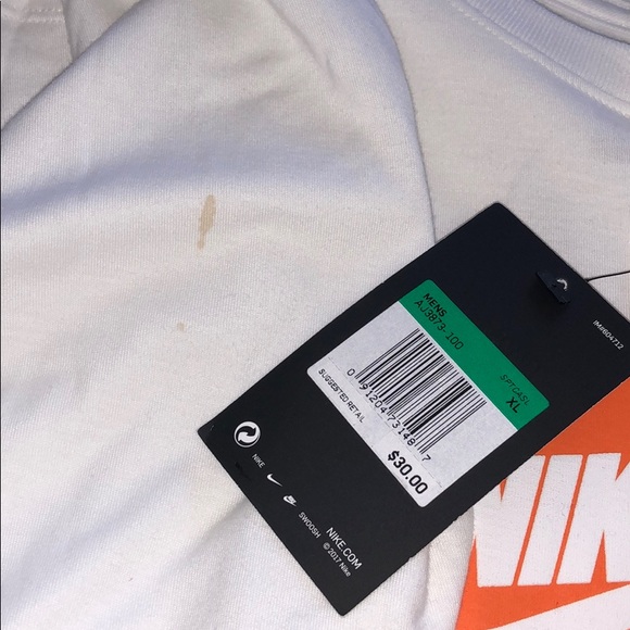 (1:XL Only) Nike ‘Futura Box’ Tee - Picture 6 of 6